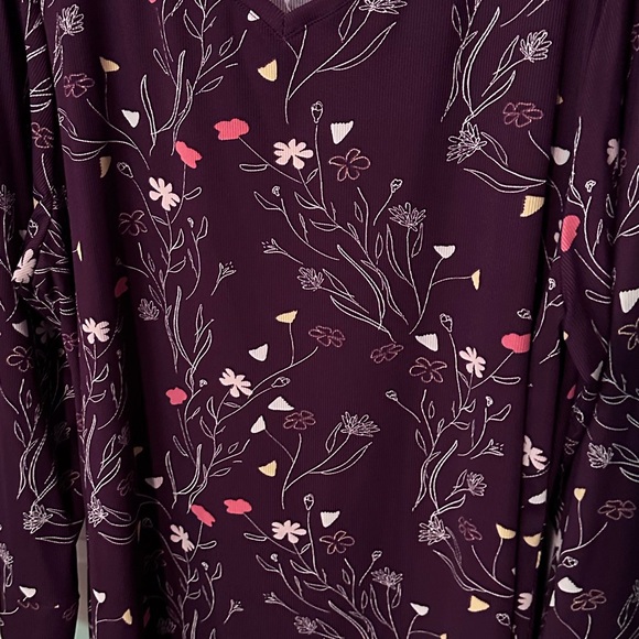 Plum LuLaRoe Elizabeth Tunic - Picture 4 of 5